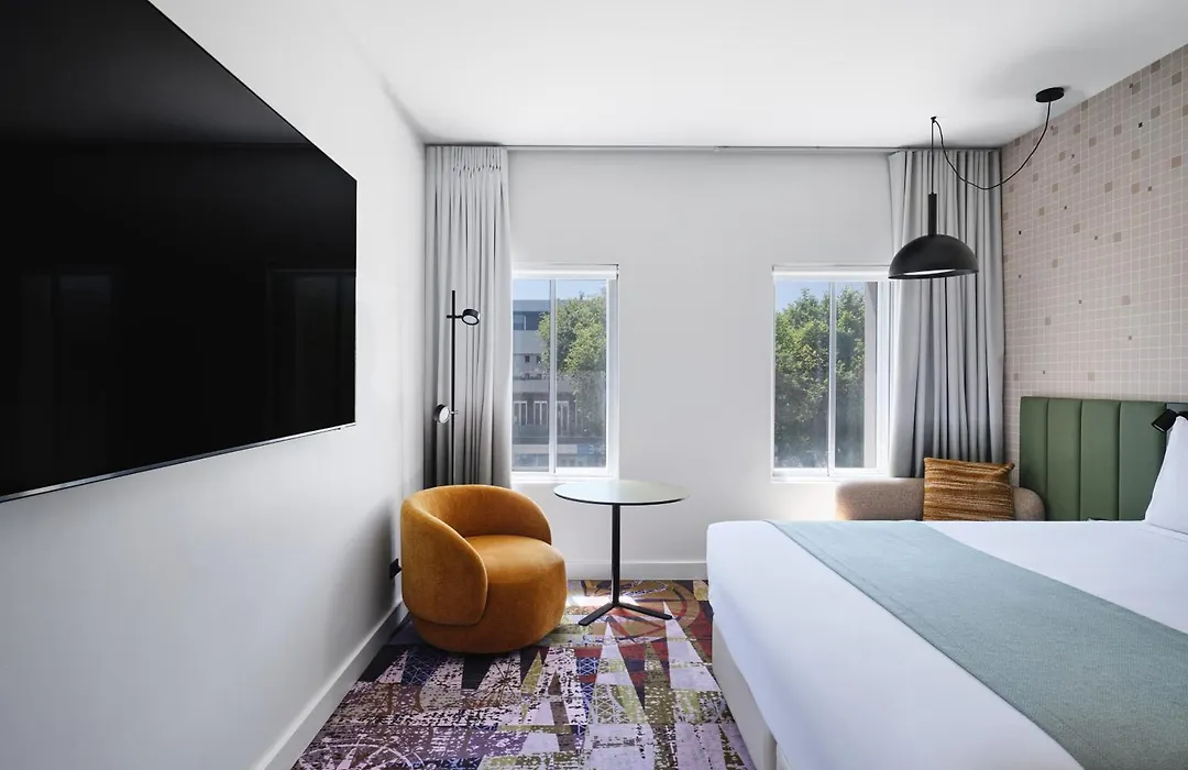 Novotel St Kilda-1